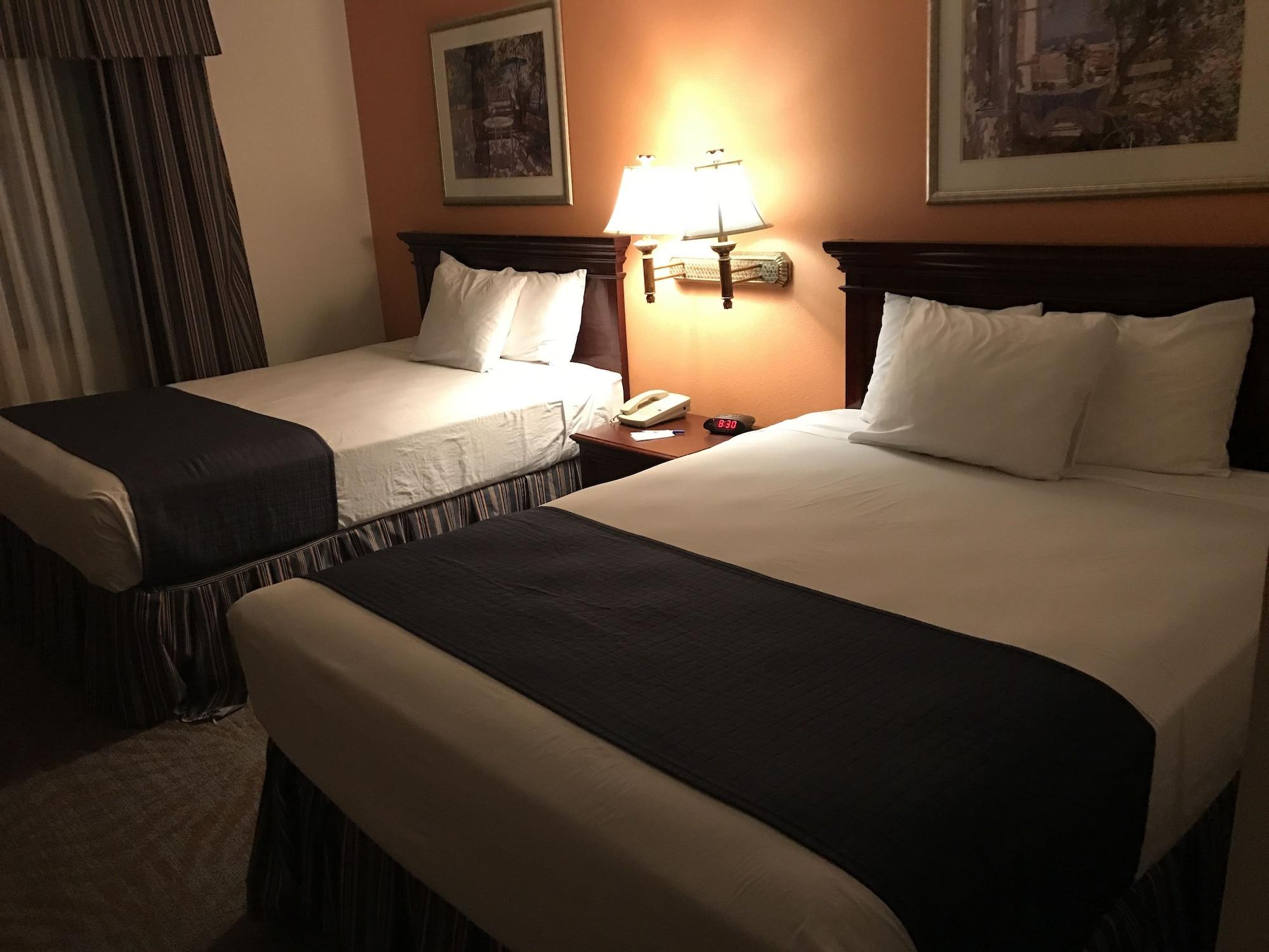 Super 8 By Wyndham Lubbock West Otel Dış mekan fotoğraf