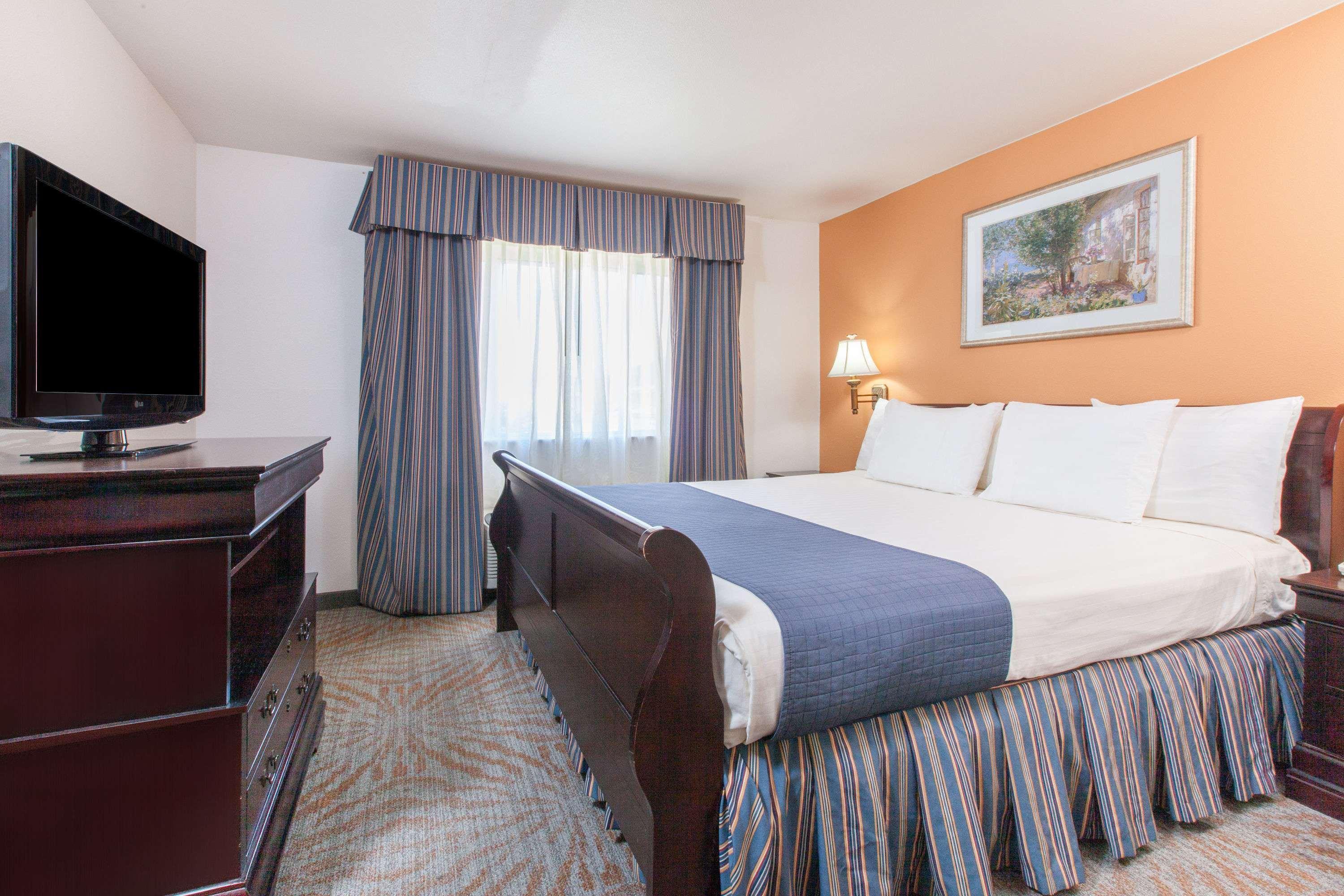Super 8 By Wyndham Lubbock West Otel Dış mekan fotoğraf