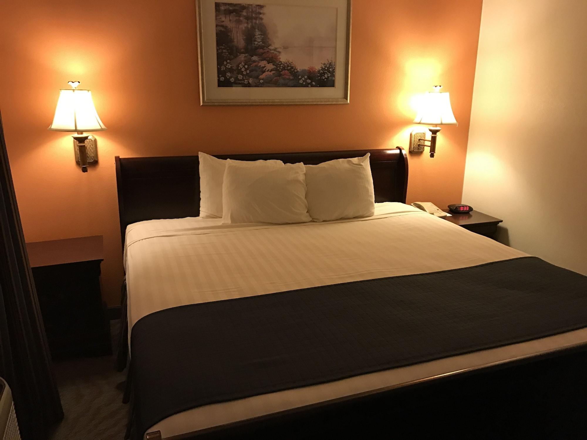 Super 8 By Wyndham Lubbock West Otel Dış mekan fotoğraf