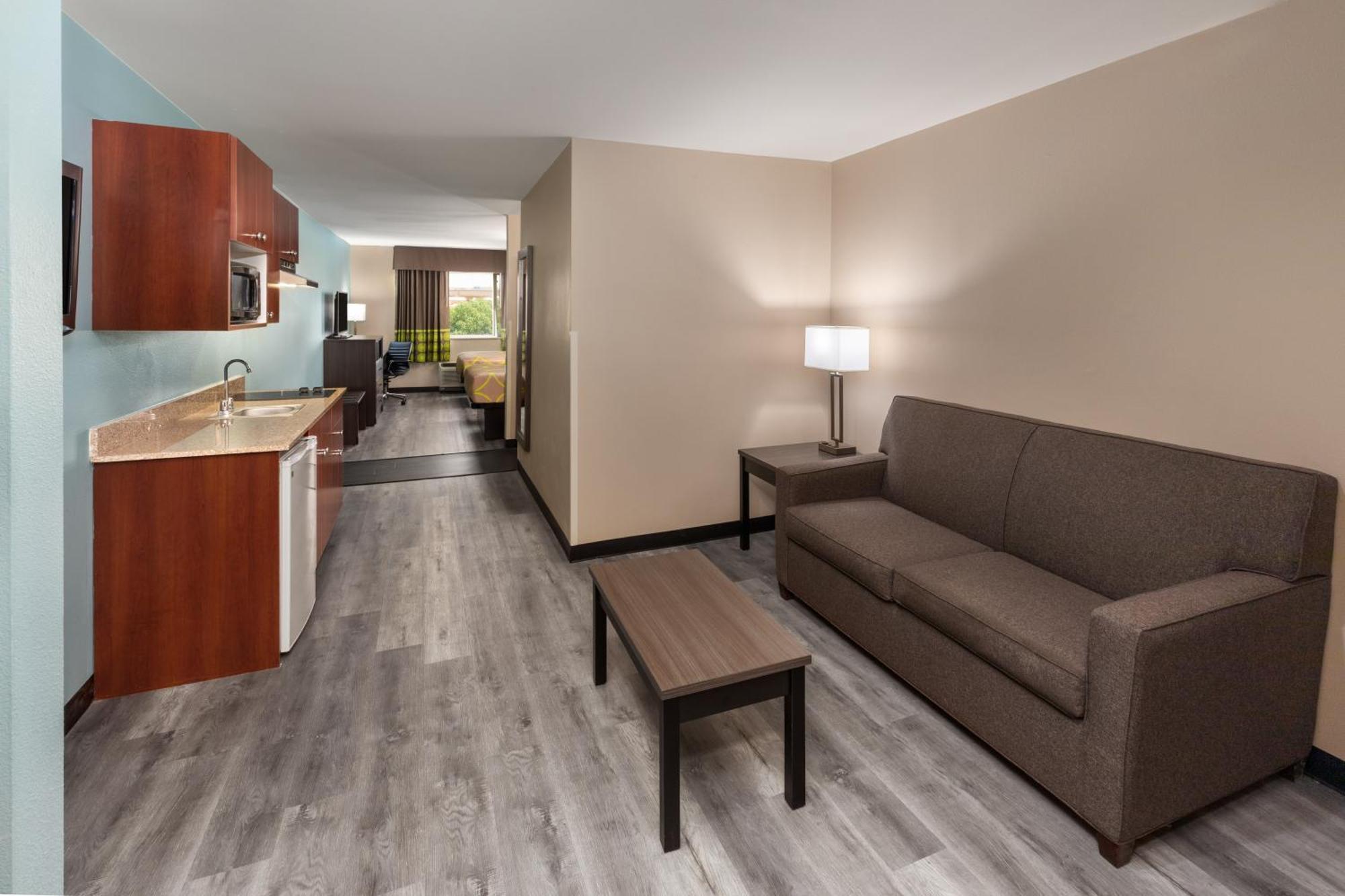 Super 8 By Wyndham Lubbock West Otel Dış mekan fotoğraf