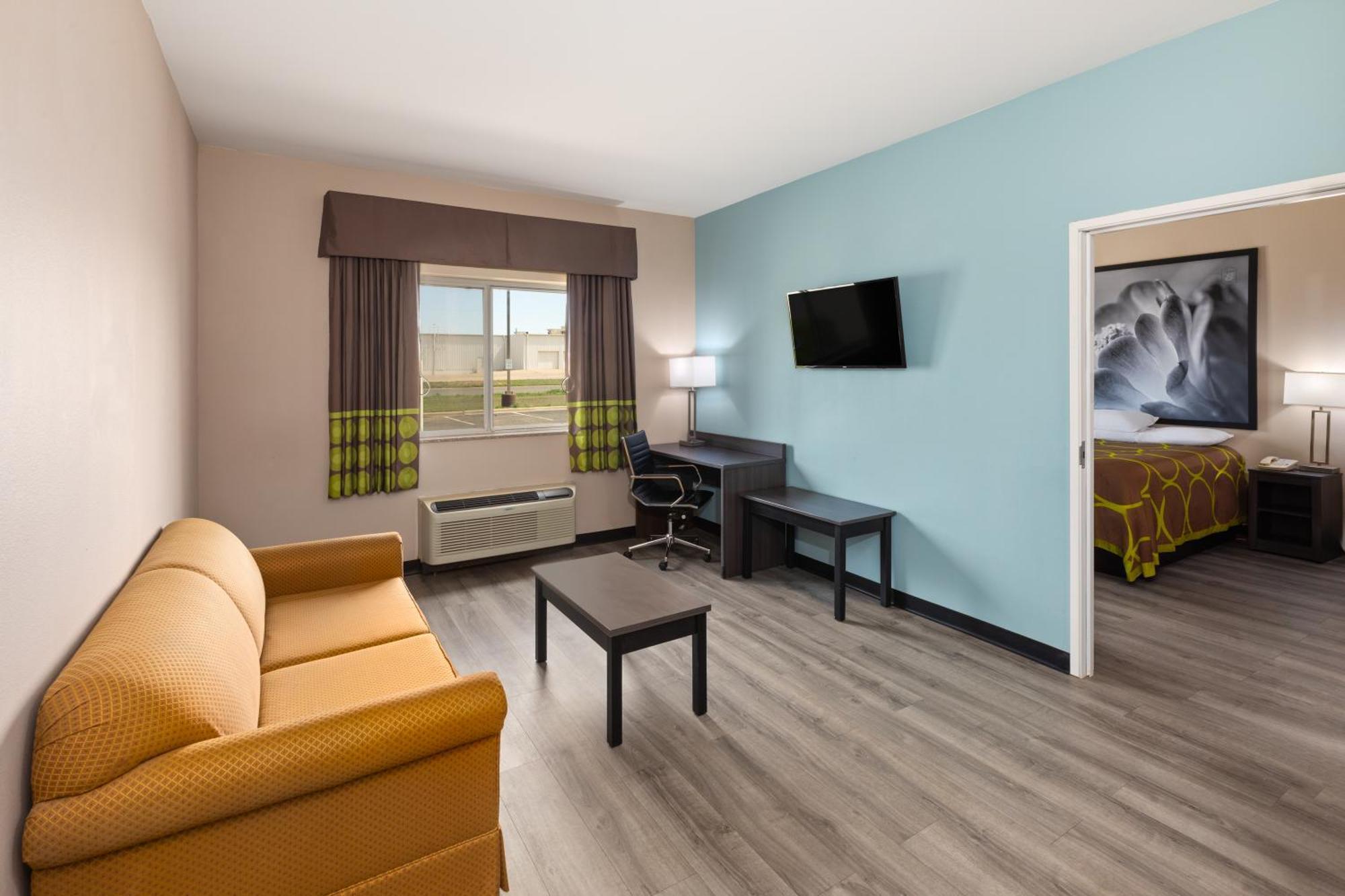 Super 8 By Wyndham Lubbock West Otel Dış mekan fotoğraf