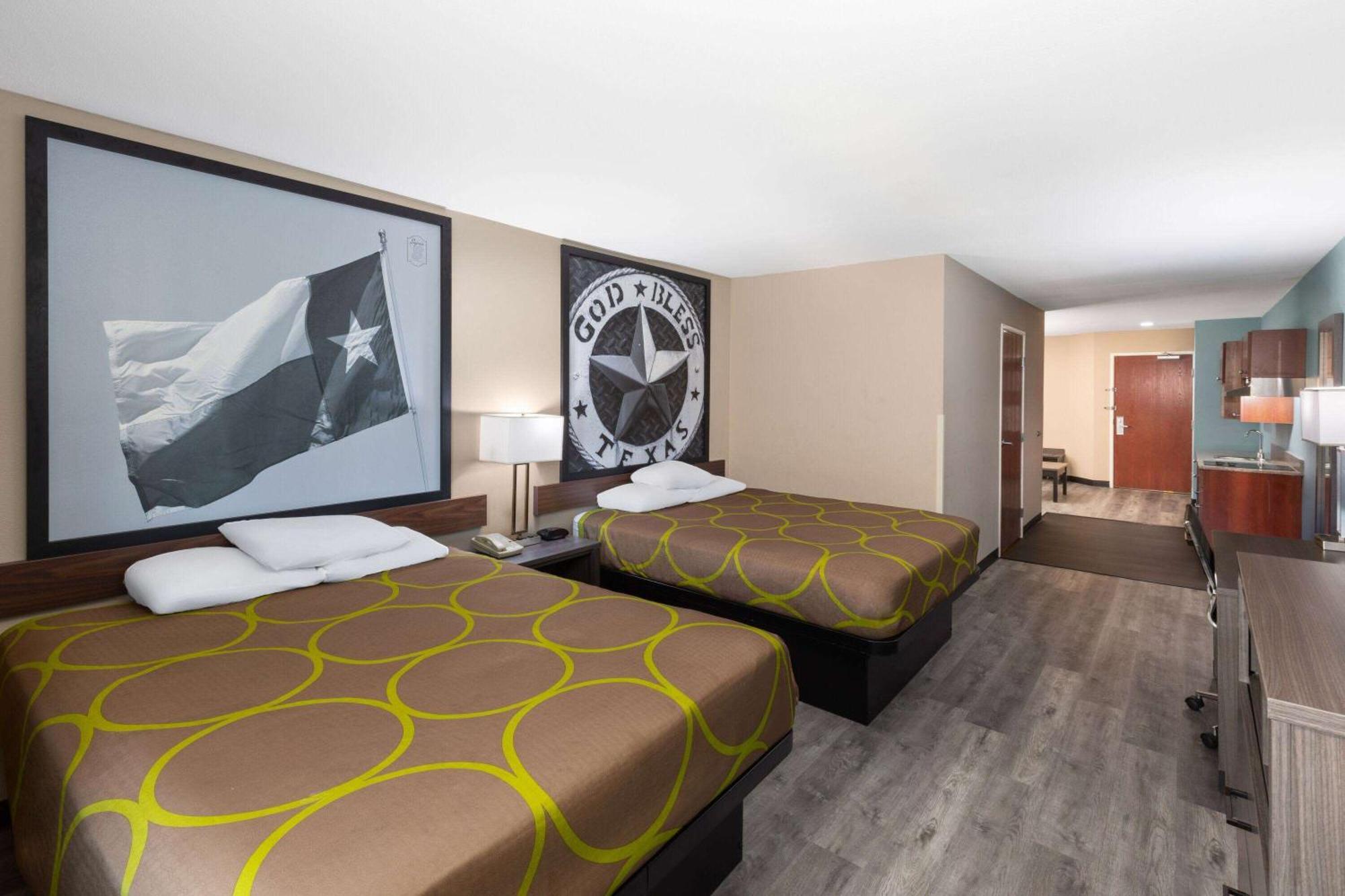 Super 8 By Wyndham Lubbock West Otel Dış mekan fotoğraf