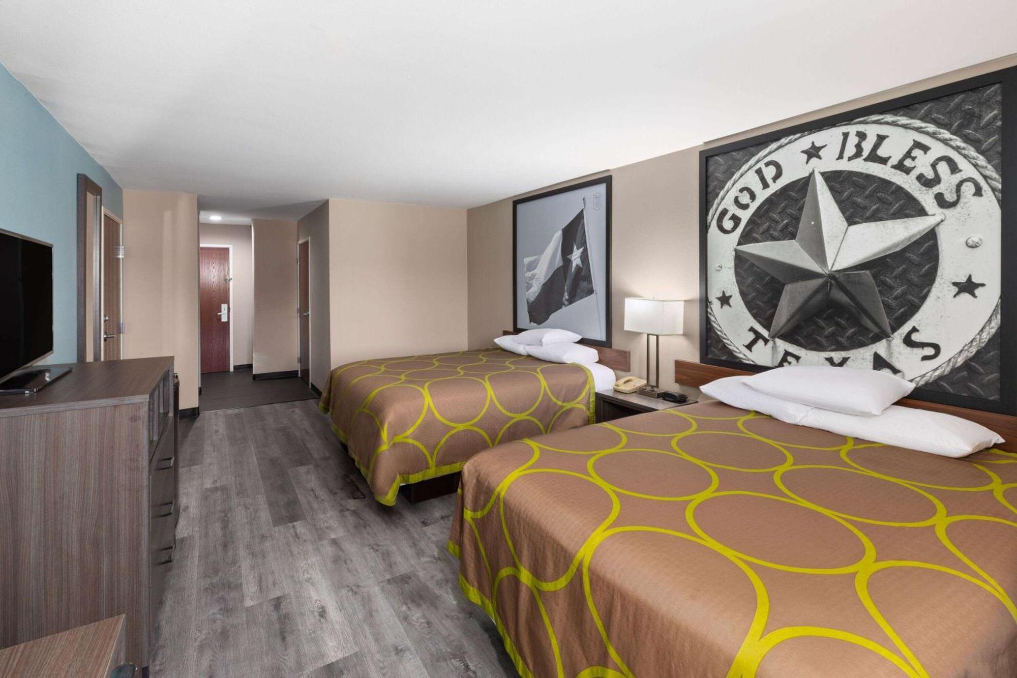 Super 8 By Wyndham Lubbock West Otel Dış mekan fotoğraf